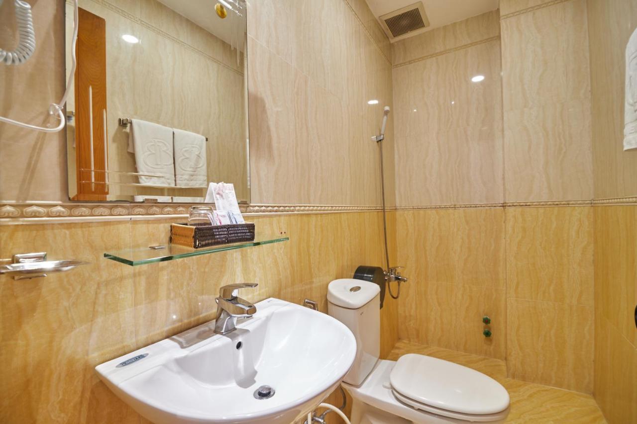 บิน บิน โฮเต็ล 2 - ใกล้ฮิมลาม D7 Hotel โฮจิมินห์ซิตี้ ภายนอก รูปภาพ